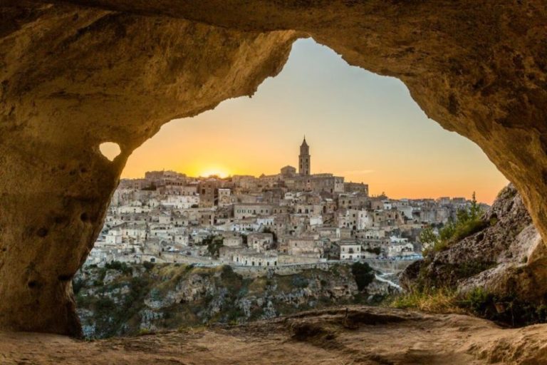 Unesco experience: Matera Tour departure from Serranova